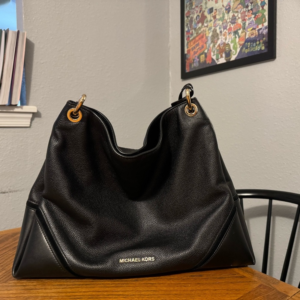 MICHAEL KORS Nicole Shoulder Bag Black